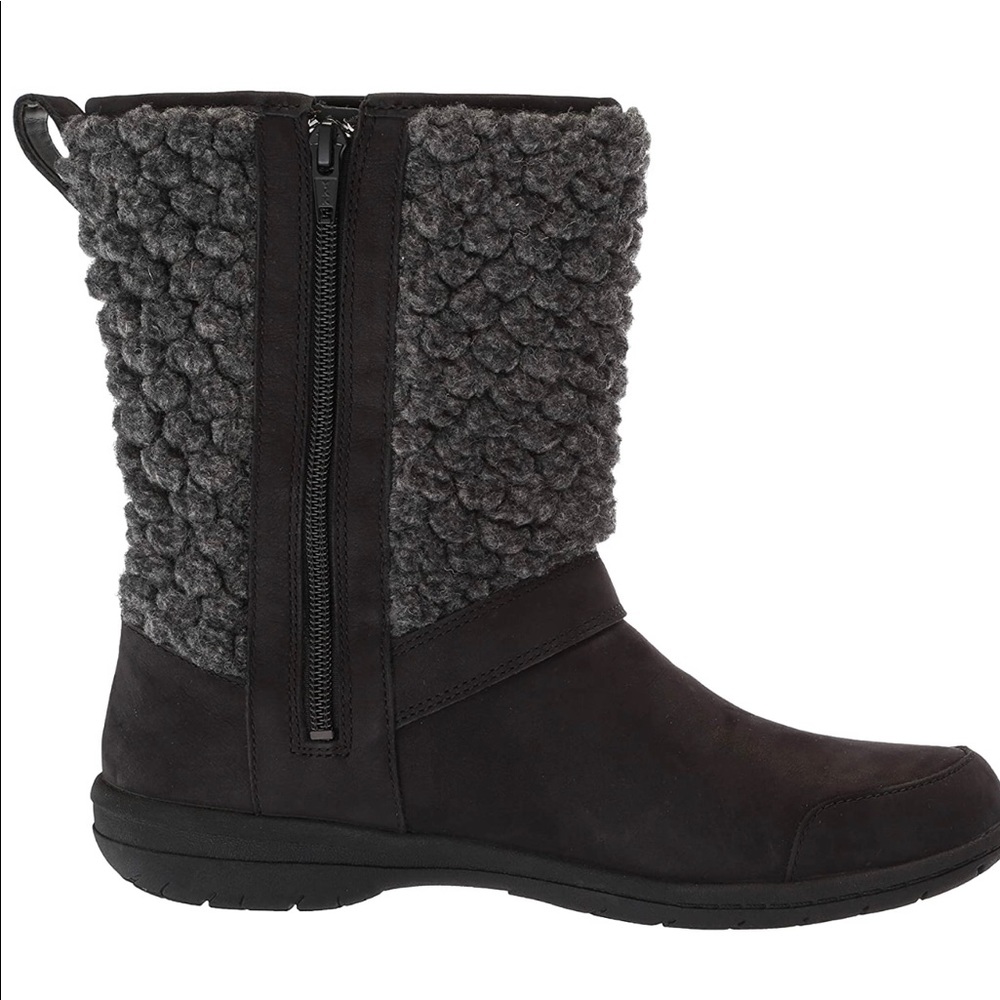 Merell Women's Fashion Boot - Picture 2 of 6
